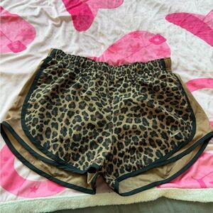 Nike Women’s Leopard Print Running Shorts 🤎